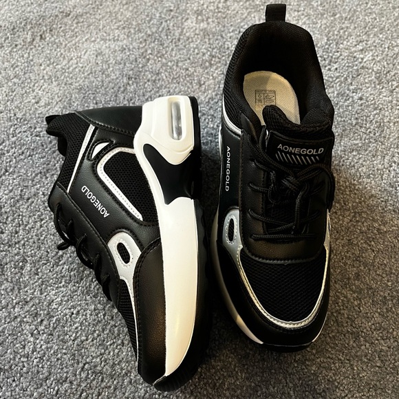 Sneakers black and white with edge size 7 - Picture 3 of 9